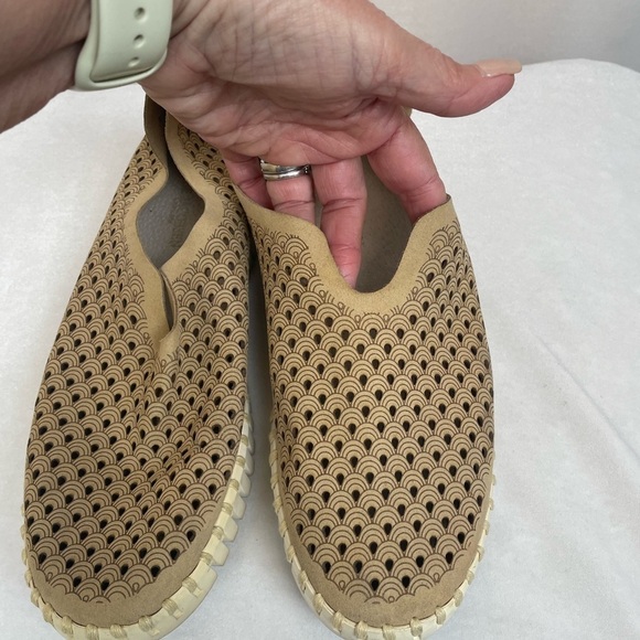 ILSE JACOBSEN Tulip Perforated Slip On Casual Sneaker size 6.5 EU size 37 - Picture 4 of 6